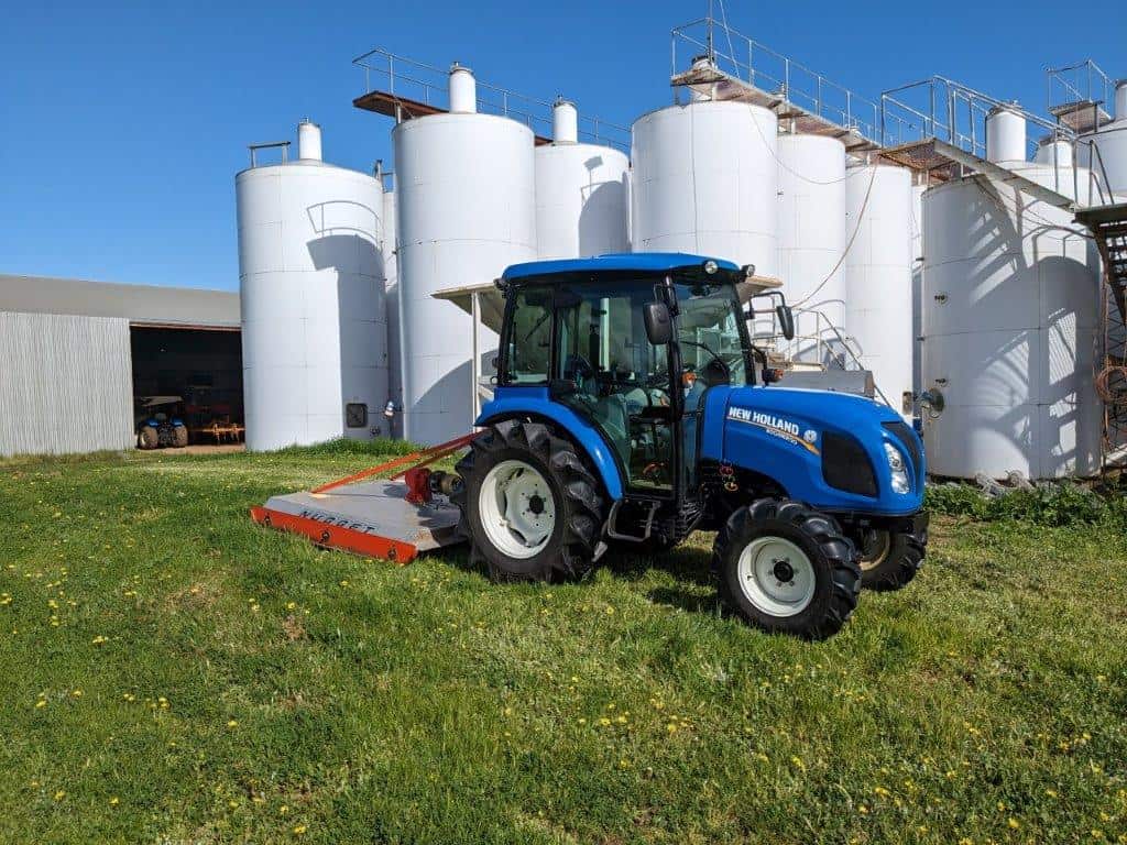 New Holland Boomer 50 Vineyard Tractor
