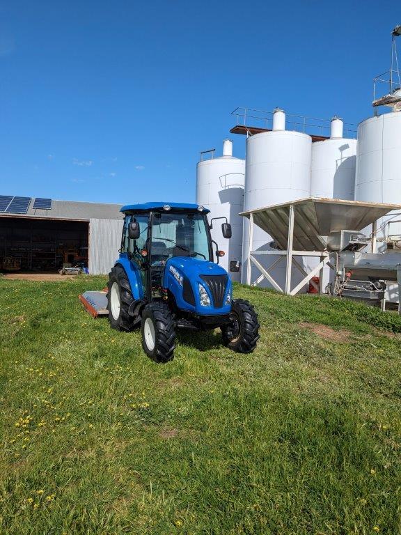 New Holland Boomer 50 Vineyard Tractor