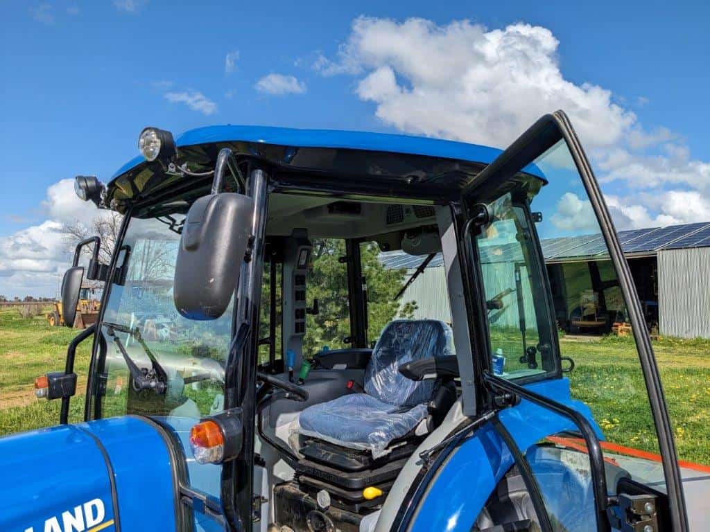 New Holland Boomer 50 Vineyard Tractor