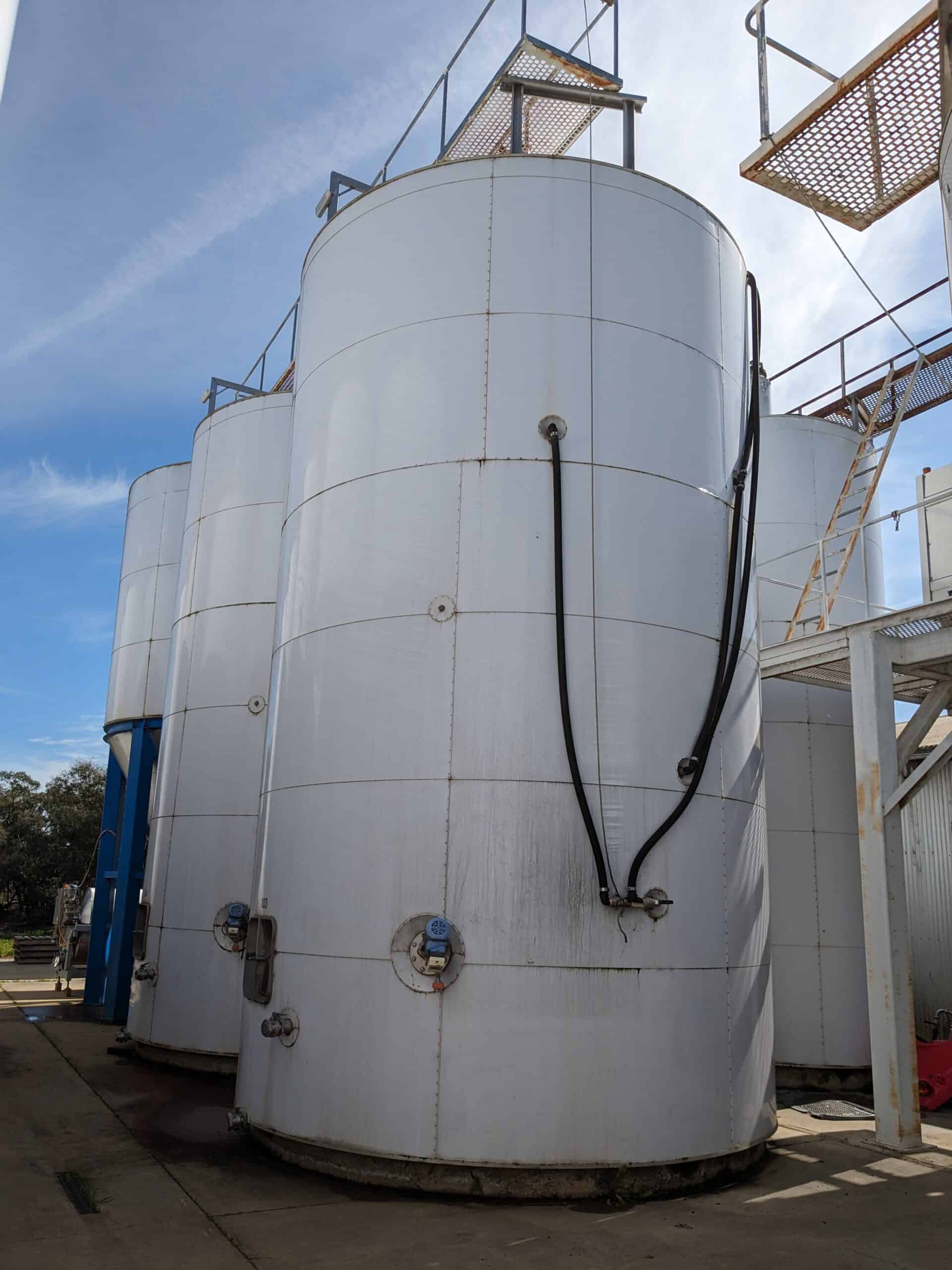 100kl Wine Tanks Insulated Brine Jacketed – Near New