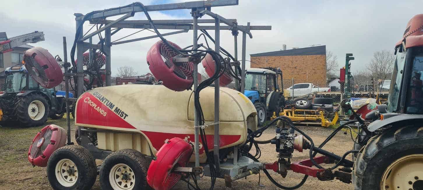 Croplands Quantum mist 2000L s2 row sprayer