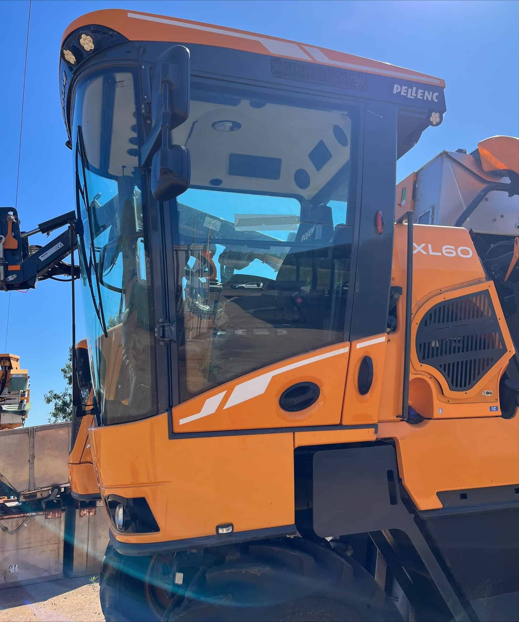 2021 Pellenc Optimum XL60 Harvester and Harvester Head