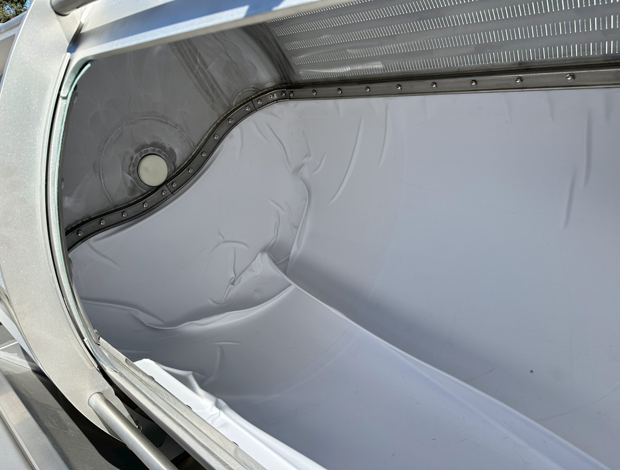 Slotted Wine Membrane Press