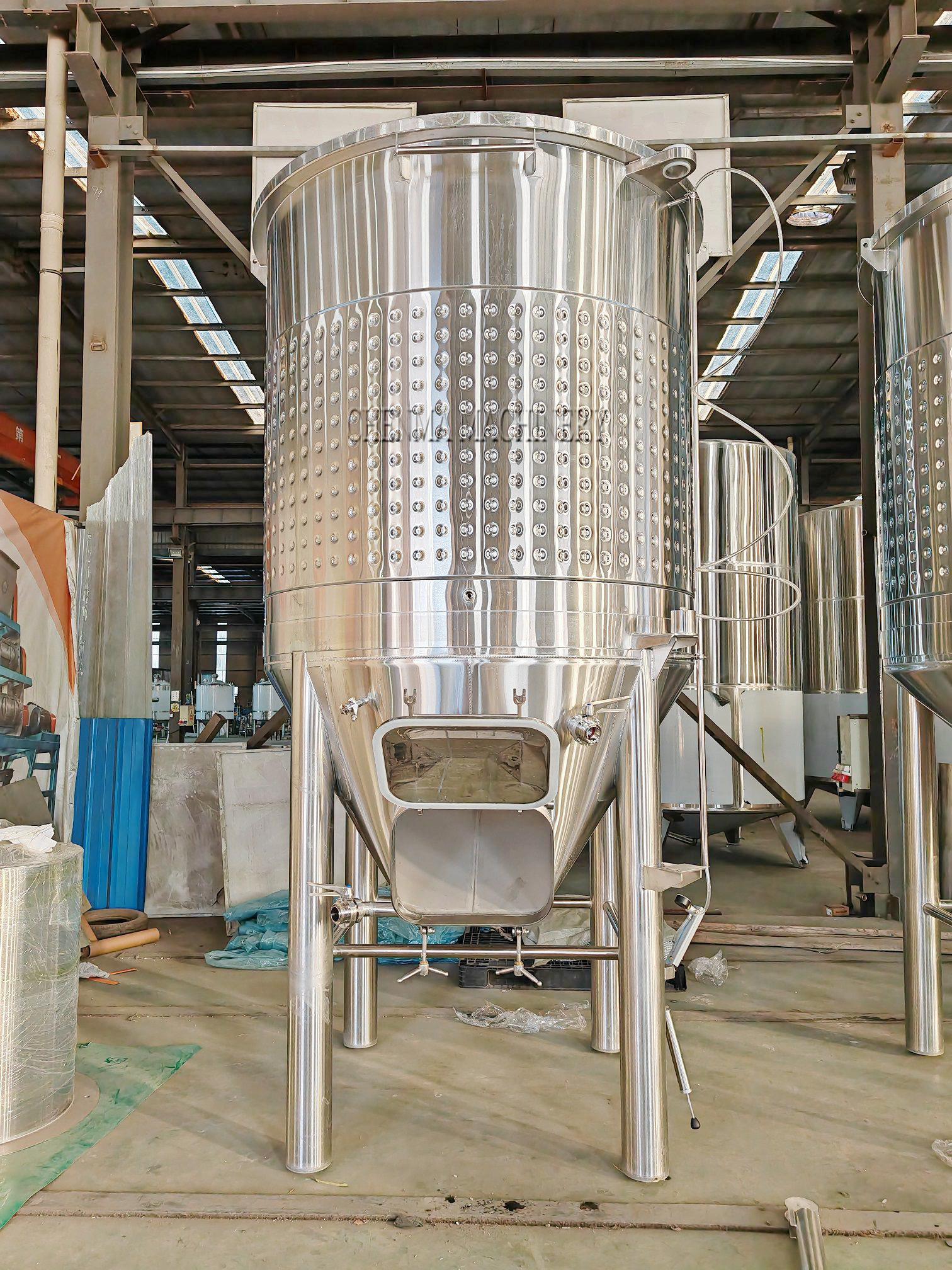2300L floating lid wine tank with forklift